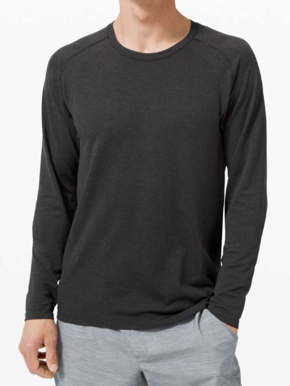 Lululemon Metal Vent Tech Long Sleeve Shirt 2.0 Deep Coal / Black - Medium